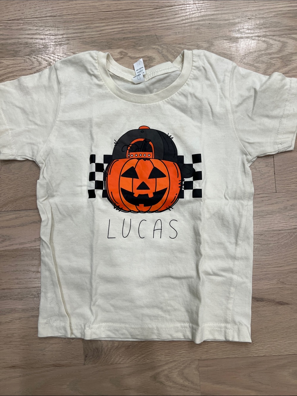 Pumpkin Halloween tee - LUCAS name